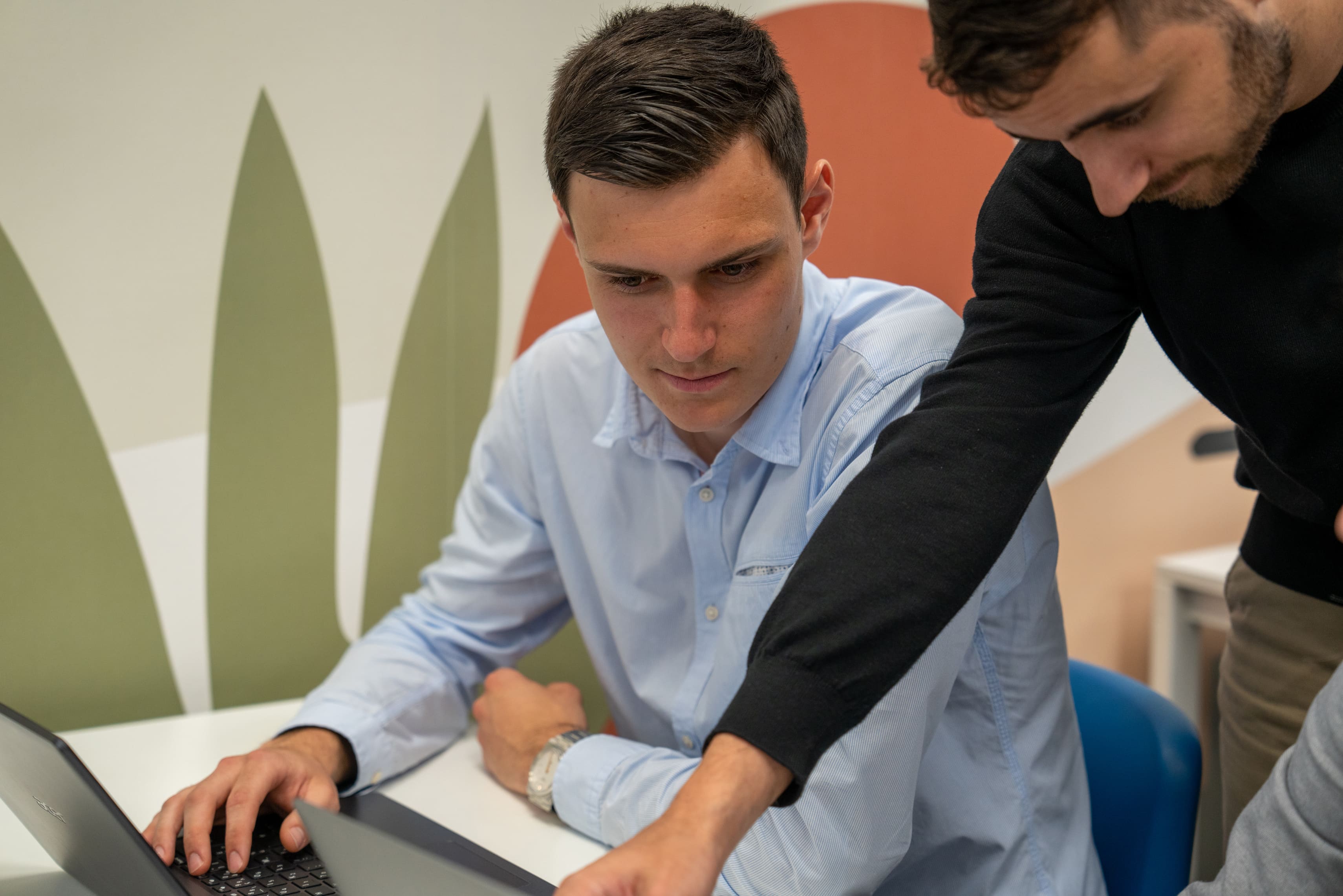 les-outils-indispensables-pour-creer-un-cv-professionnel