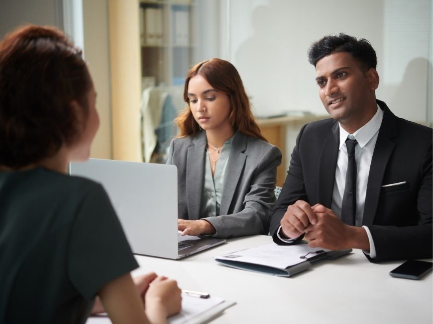 Pourquoi-les-services-RH-recrutent-des-assistants-de-direction-RH-spécialisé-alternance