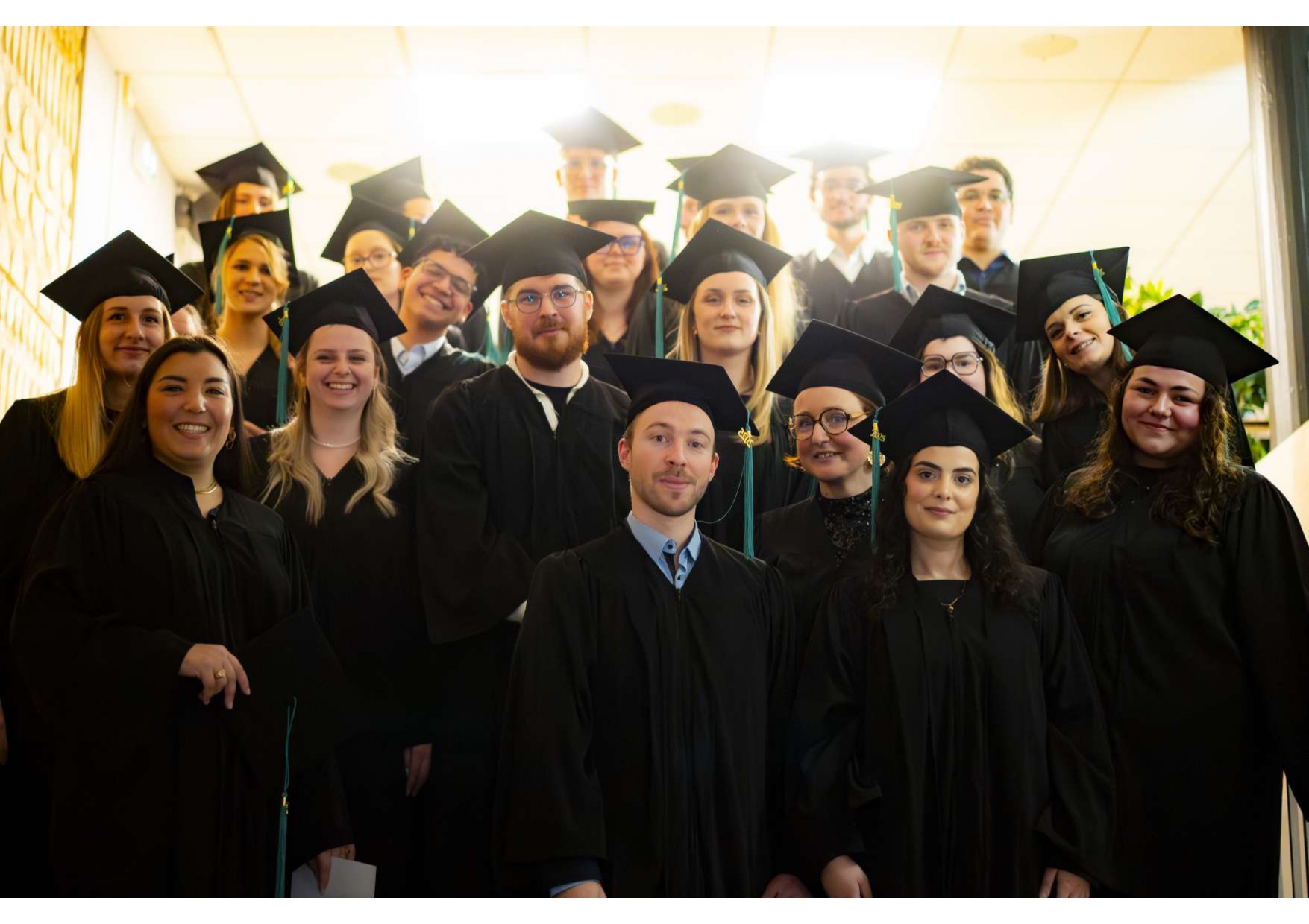 Nos-dipl&ocirc;mes-&agrave;-l'honneur,-une-c&eacute;r&eacute;monie-sous-le-signe-de-la-r&eacute;ussite-!