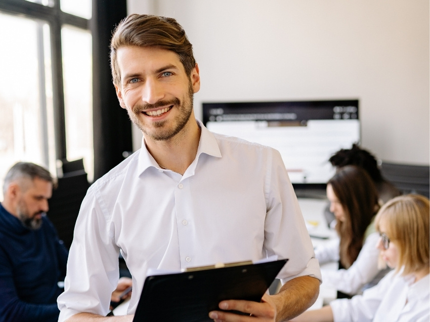 10-compétences-incontournables-pour-être-indispensable-au-bureau-en-2026