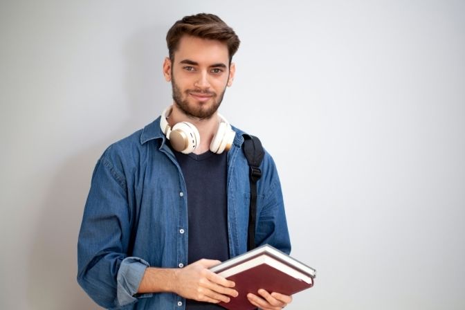 BTS-MCO-ou-NDRC--Lequel-choisir-pour-votre-avenir