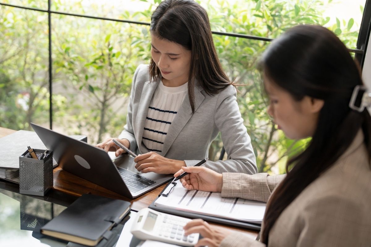 Emplois-commerciaux-quelles-competences-font-encore-la-difference