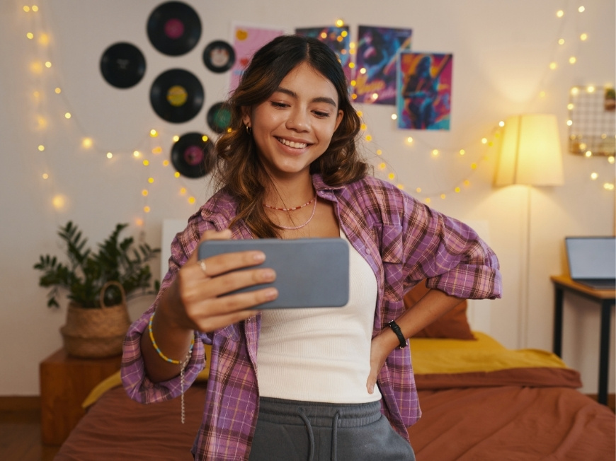 Pourquoi-maîtriser-les-réseaux-sociaux-peut-transformer-une-carrière