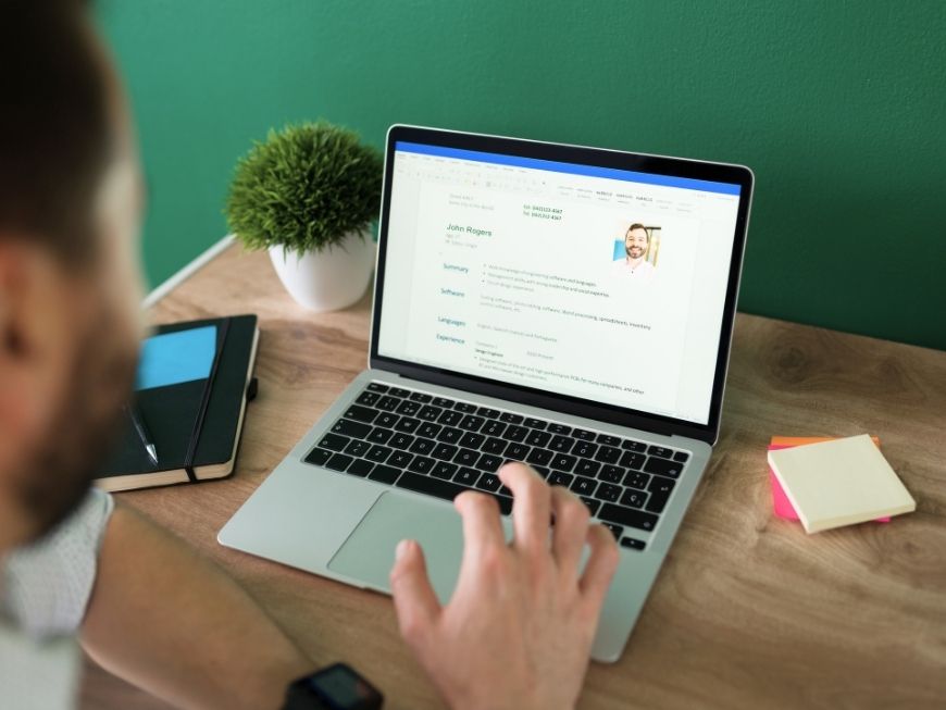 Optimisez-votre-CV-pour-d&eacute;crocher-votre-alternance