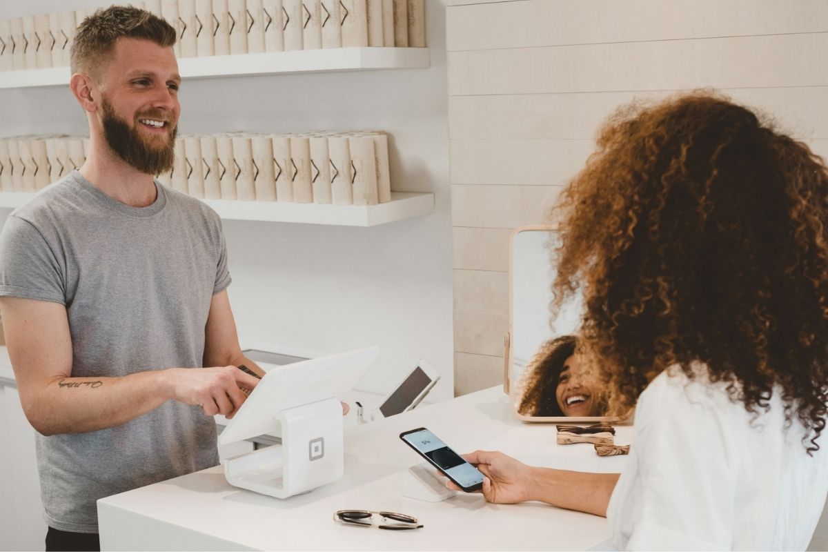 Vendeur-conseil-client-bts-mco