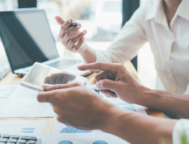 Pourquoi-les-clients-achetent-ils-plus-souvent-tout-en-depensant-moins