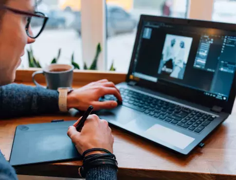 La formation BAC+3 chargé de communication digitale et webmarketing : une porte vers l'excellence