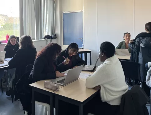 Atelier CV : les étudiants en action