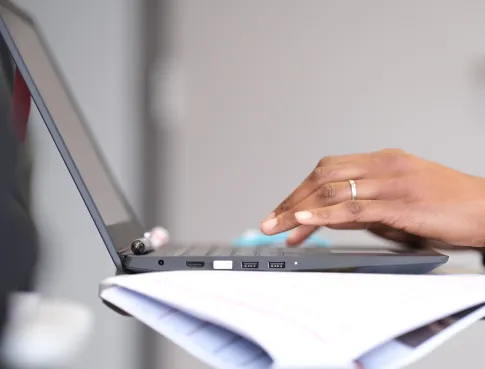 Étudiants et image professionnelle : comment soigner sa présence en ligne ?