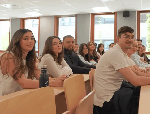 Les métiers après un Bachelor Communication