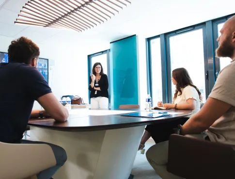 Gestion du stress, autonomie, prise d’initiative : comment les prouver en entretien