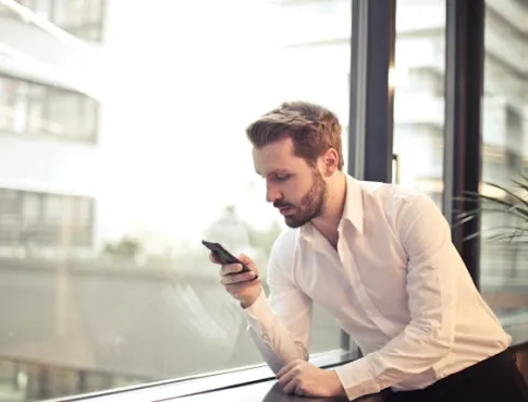 Travailler dans le commerce : quels métiers, quelles formations ?