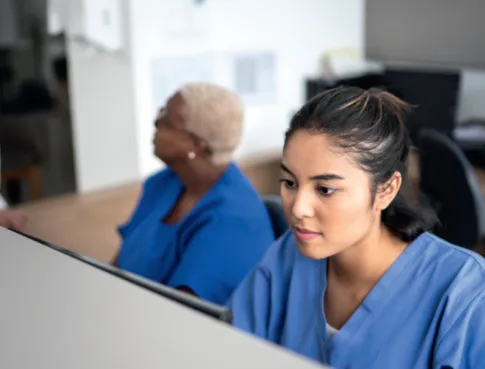 Secrétaire médical(e) : missions, compétences et formation 