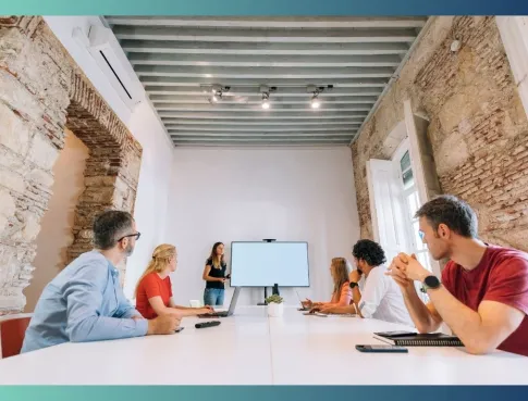 Pourquoi choisir un MBA Communication en alternance ? 