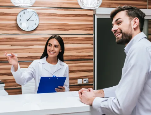 Pourquoi devenir secr&eacute;taire m&eacute;dical.e ? Une formation pour un m&eacute;tier humain et stable