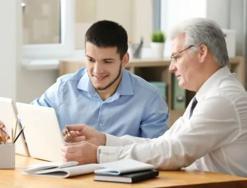 Les astuces pour devenir managers juniors