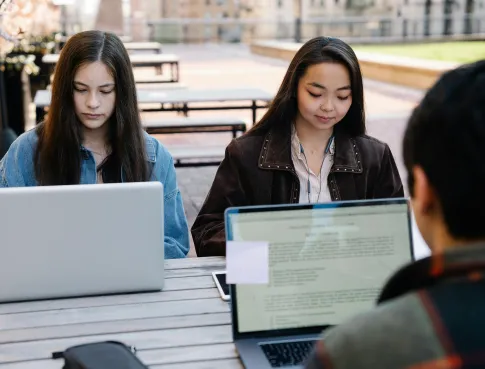 Pr&eacute;parer un entretien pour une alternance : ce que les recruteurs attendent vraiment