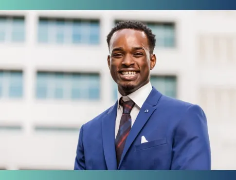 Pourquoi les entreprises recherchent des profils hybrides : commerce, strat&eacute;gie et management