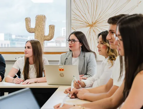 Les &eacute;tudiants de MBA aux commandes d'une entreprise