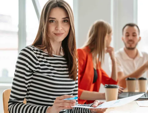 Pourquoi de plus en plus d&rsquo;&eacute;tudiants RH choisissent une &eacute;cole connect&eacute;e au terrain ? 