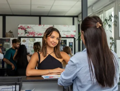 BTS gratuit ou payant : comment fonctionne vraiment le financement ?