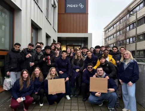 De Nancy &agrave; Val Fr&eacute;jus les &eacute;tudiants du BDE Ph&eacute;nix partent au ski