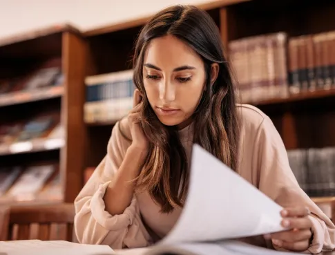 &Eacute;tudes en finance : &eacute;cole ou universit&eacute;, quel choix pour ton projet ?