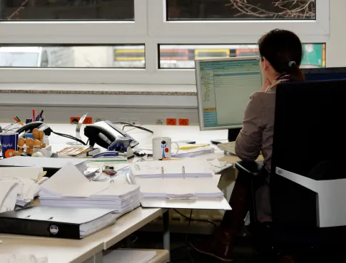 Se former vite pour travailler dans le m&eacute;dical : bonne id&eacute;e ou faux raccourci ?