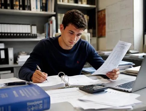 Reconnaissance, poursuite d'&eacute;tudes, emploi : ce qu'il faut vraiment comparer avant de choisir sa formation