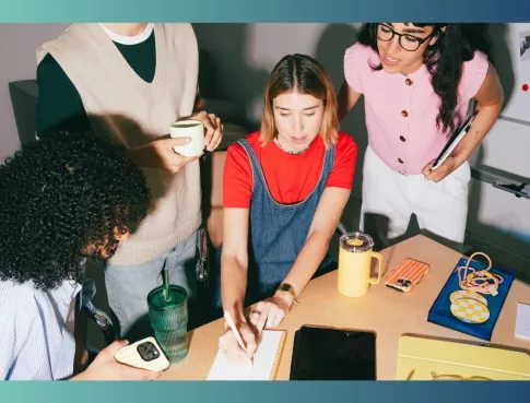 Cl&eacute;s incontournables pour lancer sa carri&egrave;re dans les m&eacute;dias apr&egrave;s le Bac