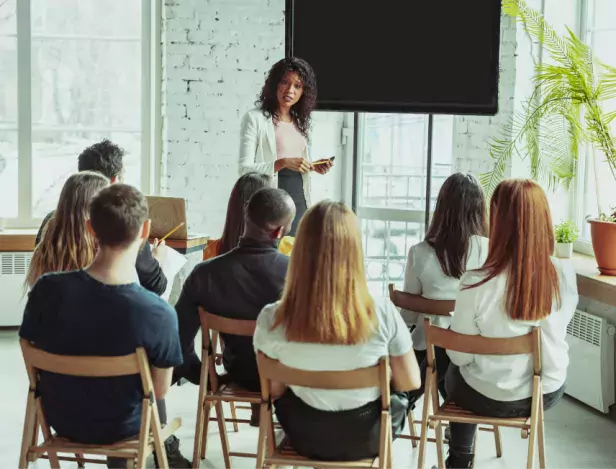 La marchande - Des ateliers pour la classe et de la formation