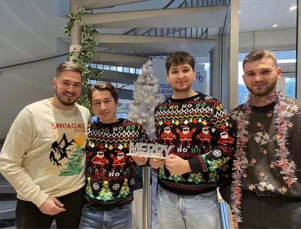 CONCOURS-DU-PULL-DE-NOEL---PIGIER-TOURS