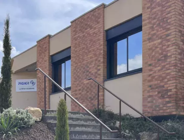 Pigier-Dijon-école-de-commerce-alternance-bac+2-bac+3-bac+5-Campus-ouvert-vacances-février-2023-v