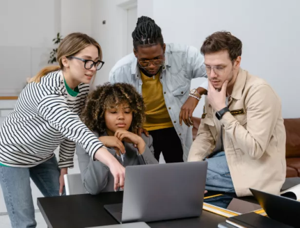 Les-formations-en-communication-et-marketing-chez-Pigier---trouve-la-formation-qui-te-correspond