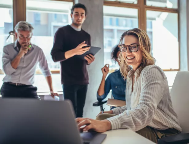 mba-manager-communication-marketing-digital-pigier-lens