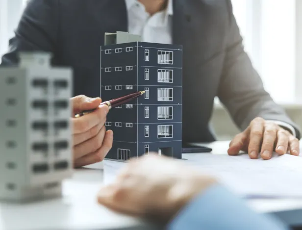 Top-5-des-qualités-pour-réussir-un-Bachelor-Immobilier
