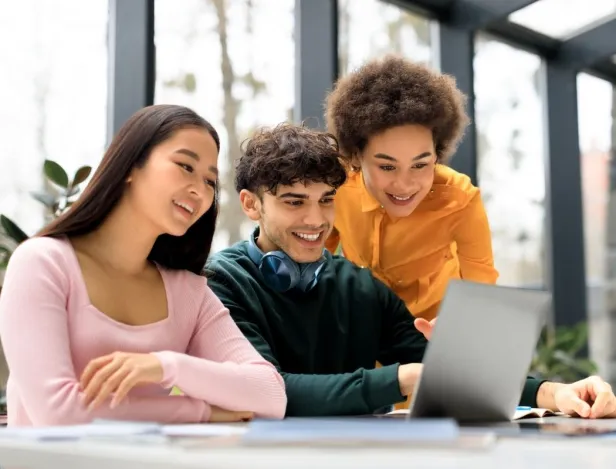 bachelor-communication-les-raisons-de-sa-popularité