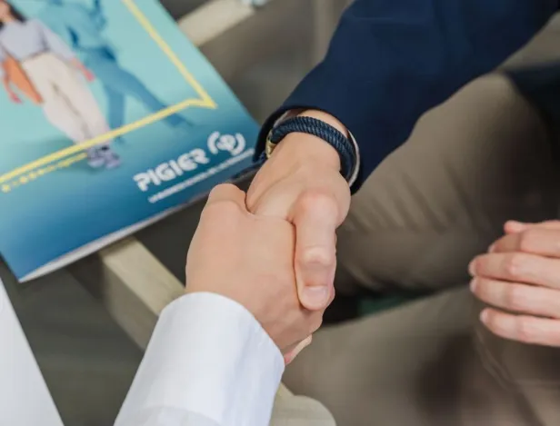 LE-BTS-NDRC--AU-COEUR-DE-LA-RELATION-CLIENT-ET-DU-COMMERCE-DIGITAL