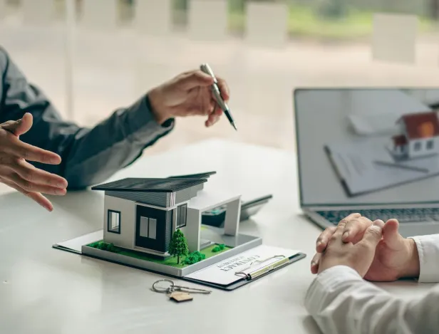 Immobilier--quels-profils-attirent-vraiment-les-employeurs-en-2025-