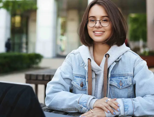 si-tu-choisissais-une-ecole-qui-te-connecte-au-terrain-des-la-rentree