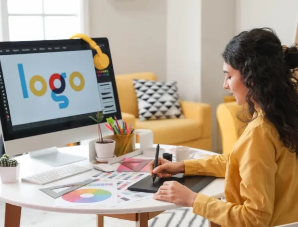 Communication-visuelle-et-digitale-quels-métiers-derrière-ces-spécialités