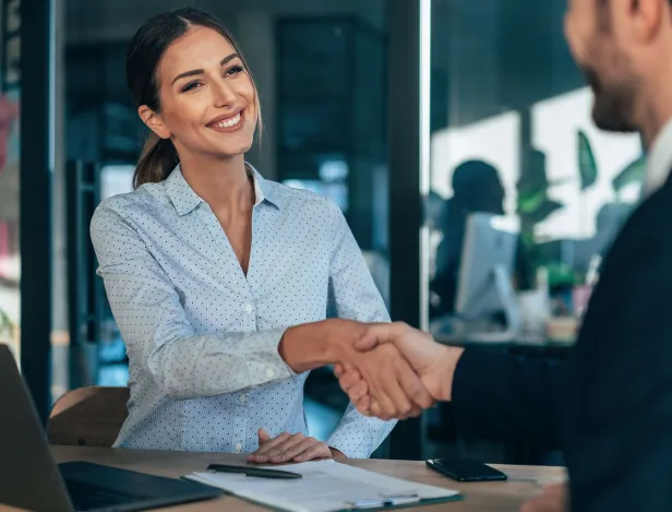 5-bonnes-raisons-de-choisir-une-formation-commerce-pour-booster-votre-avenir