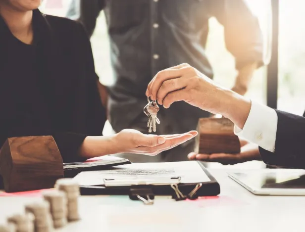 Bachelor-Immobilier-en-alternance-former-les-pros-de-demain