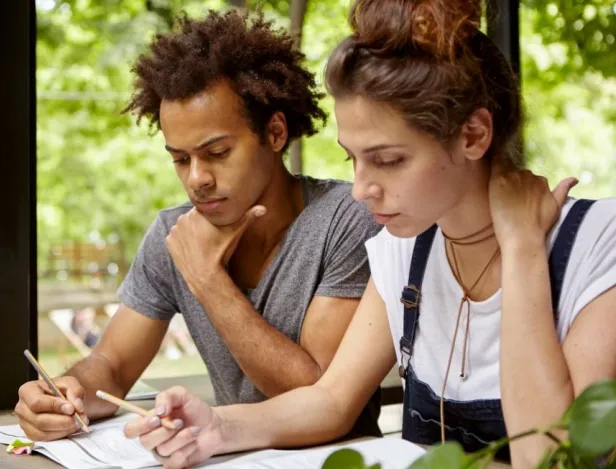 Conges-examens-en-alternance-comment-ca-fonctionne-pour-les-apprentis
