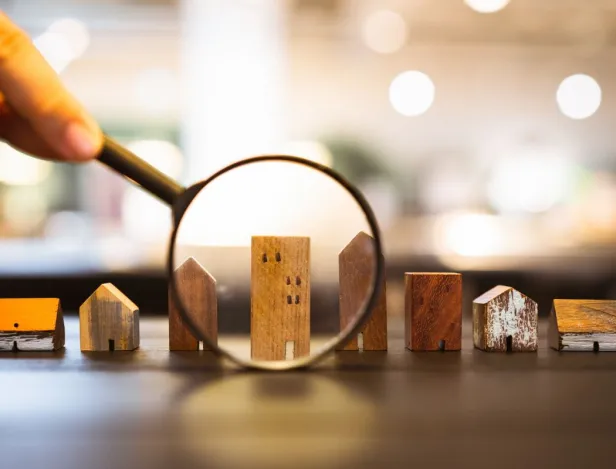 Dans-les-coulisses-des-metiers-de-limmobilier-ce-que-tu-vas-vraiment-apprendre-en-bachelor-immobilier