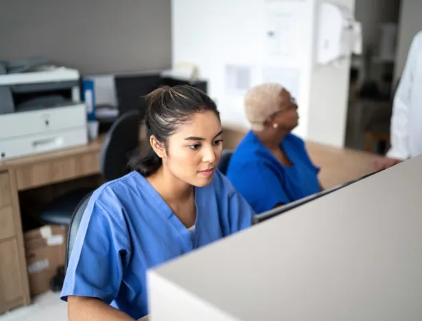 Le-m&eacute;tier-qui-fait-le-lien-entre-patients-et-m&eacute;decins