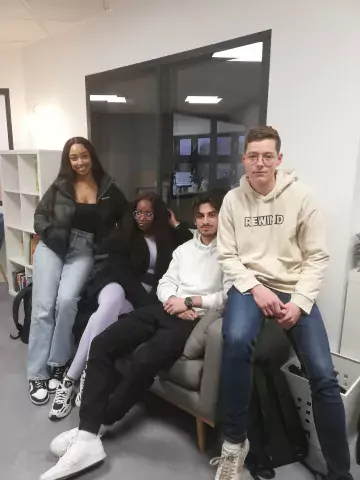 Soraia, Dominique, Mickaël et Elio - Business Game en formation Responsable Point de Vente