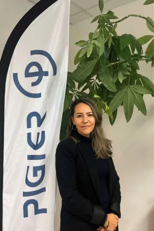 Yamina-chargee-des-relations-entreprises-dijon Yamina-chargee-des-relations-entreprises-dijon