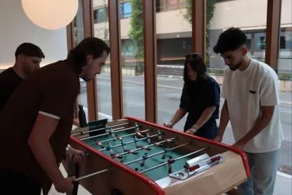 Des-etudiants-de-Pigier-Nancy-jouent-au-babyfoot