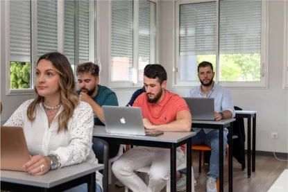 Pigier-Nimes-5-etudiants-en-classe